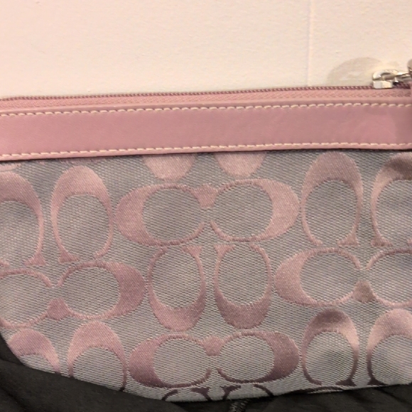 Coach Lavender and Gray Signature Wristlet NEW! - Picture 5 of 10